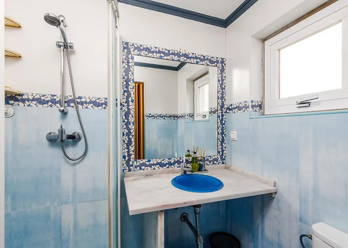 Villa Pinheirinhos - *